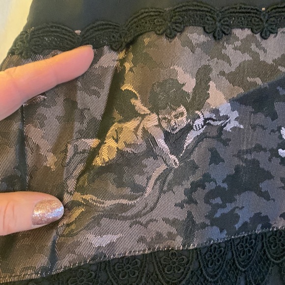 Laura M women’s vest with Angel Lace embellishments Black size Medium - Picture 2 of 7